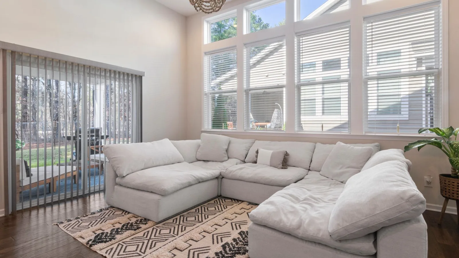 A living room couch and rug of the kind a Little Green is used on